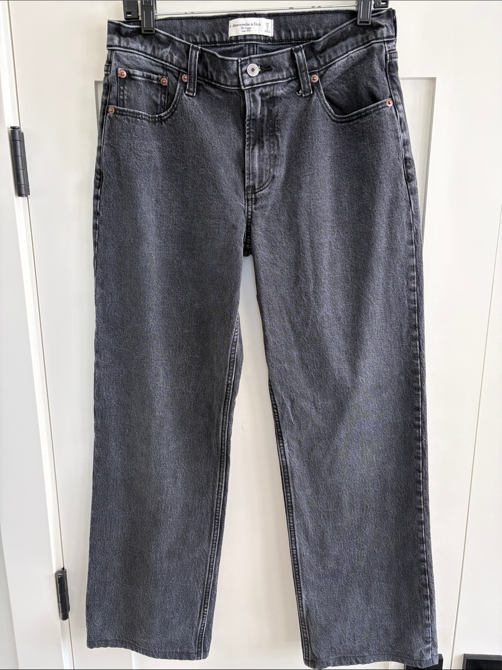 Abercrombie & Fitch Baggy Low Rise Jeans - 4 Long